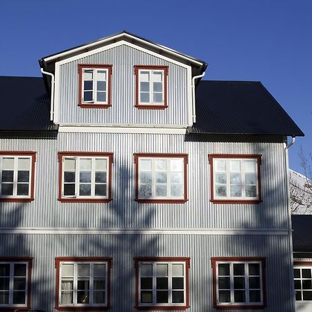Gamli Skolinn Husavik Exterior photo